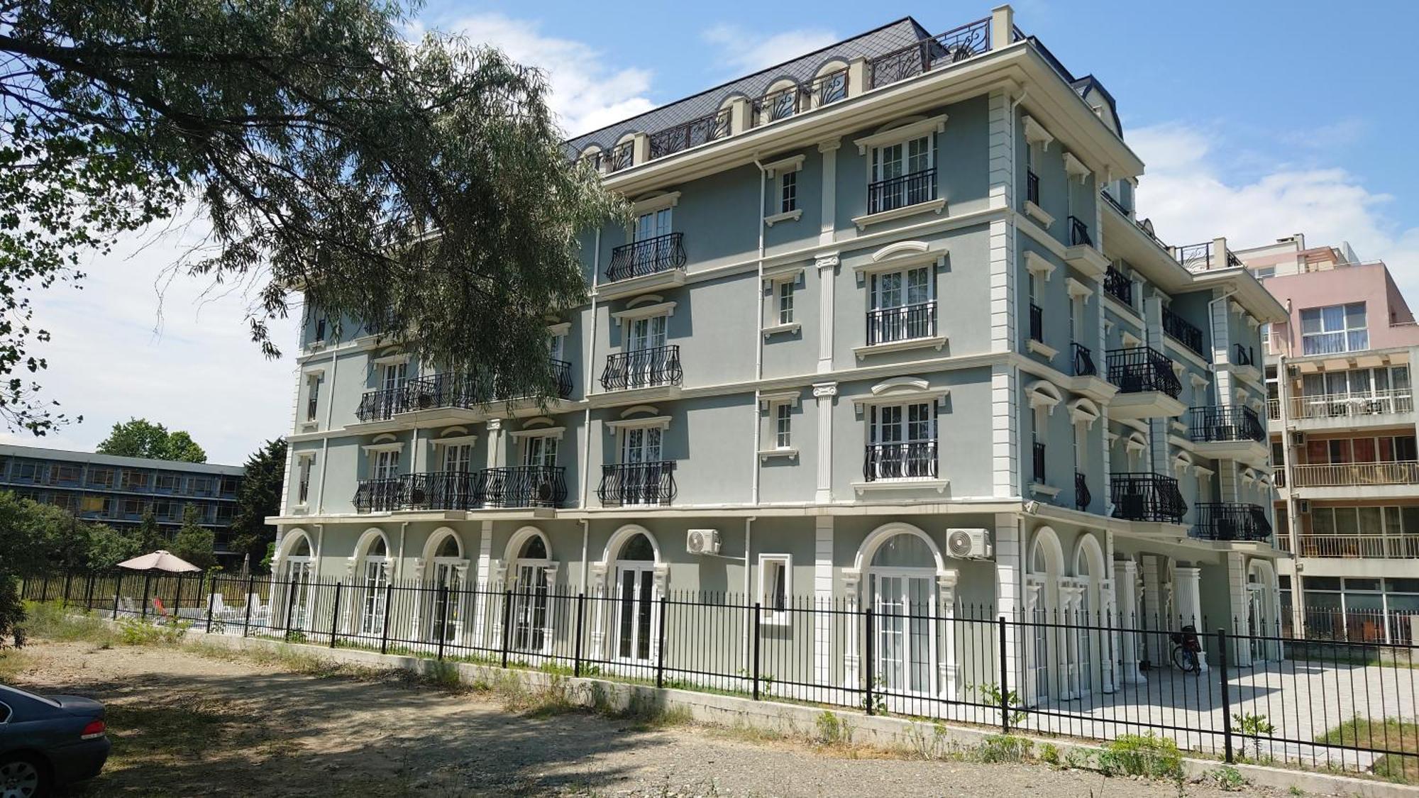 St. Sofia Apartments - Official Rental Pantai Sunny Ruang foto