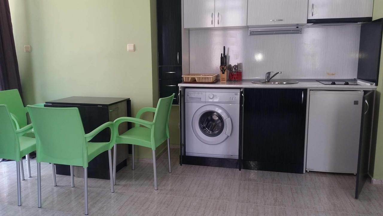 St. Sofia Apartments - Official Rental Pantai Sunny Bagian luar foto