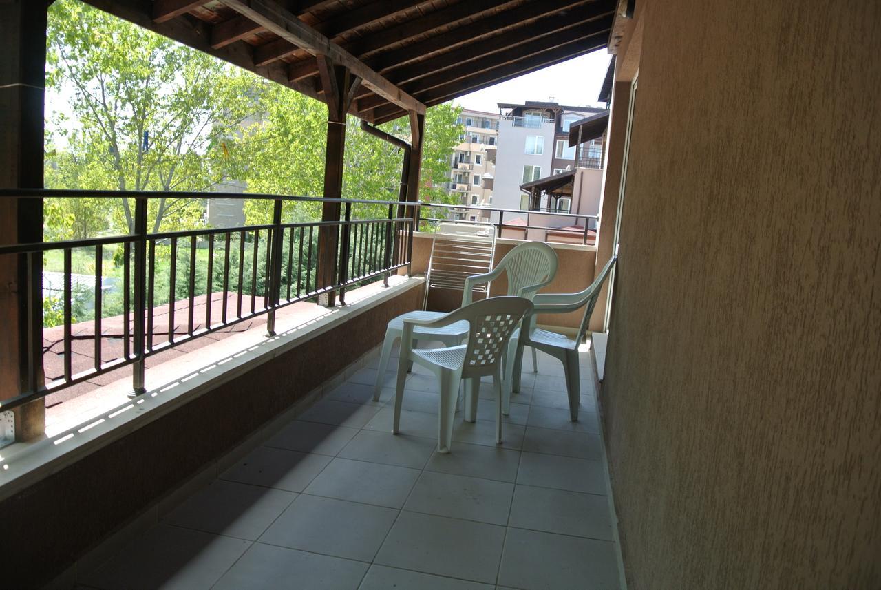 St. Sofia Apartments - Official Rental Pantai Sunny Bagian luar foto