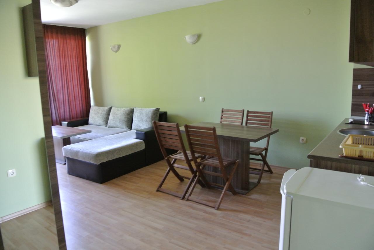 St. Sofia Apartments - Official Rental Pantai Sunny Bagian luar foto